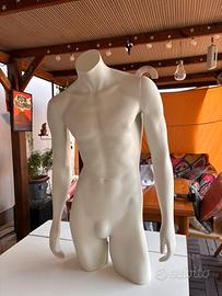 Mezzo busto espositivo