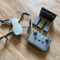 DJI Mavici Mini 2 Fly More Combo