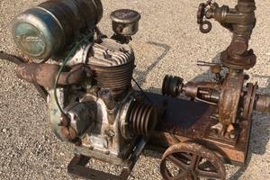 Motopompa d'epoca slanzi