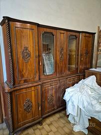 CREDENZA CON VETRINA 