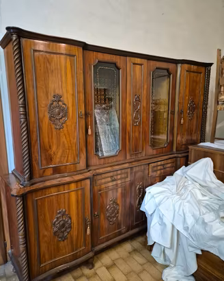 CREDENZA CON VETRINA 