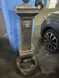 Fontana da giardino in ghisa con Leone