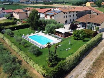 VILLA SINGOLA A SOMMACAMPAGNA