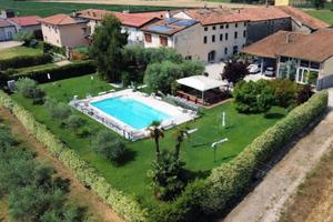 VILLA SINGOLA A SOMMACAMPAGNA
