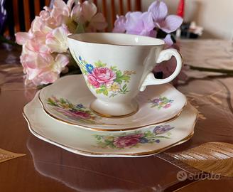 Tazza con doppio piattino vintage