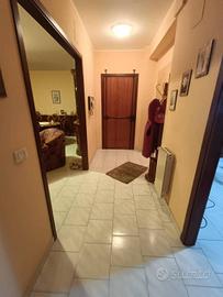 Appartamento di 150 m² con 5 locali e box auto a G