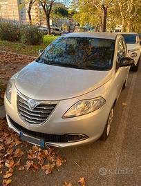 Lancia ypsilon 1.2 benzina euro6 adatta neopat