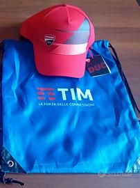 Cappellino con visiera Ducati Corse e zainetto TIM