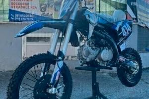 Pitbike modello RXF 140
