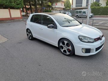 Volkswagen Golf GTI 2.0 TSI 5p.
