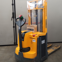 Stoccatore Jungheinrich EJD220 doppio sollevamento