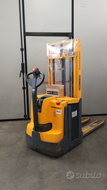 Stoccatore Jungheinrich EJD220 doppio sollevamento