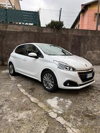 Peugeot 208 1.2