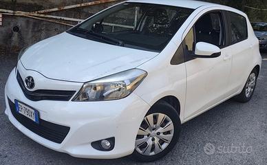 Toyota Yaris 1.0 69cv benzina - euro5 2013