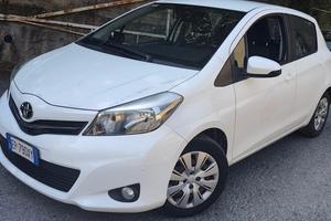 Toyota Yaris 1.0 69cv benzina - euro5 2013