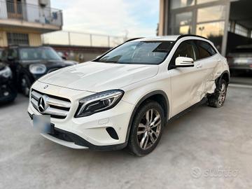 MERCEDES GLA 200 2.0 Diesel 136cv 4MATIC - 2016