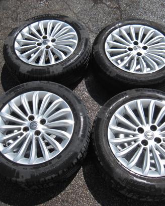 Opel Adam Cerchi e Gomme 195/55/16 Estive