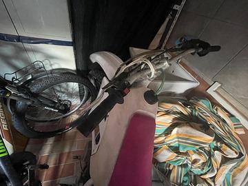 moto da competizione nom targata