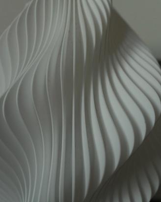 Eureka - lampada da tavolo biopolimero by Lumovim