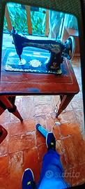 Macchina da cucire Singer antica funzionante