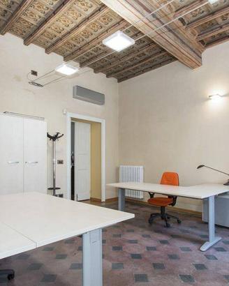 MOBILI UFFICIO e CUCINA
