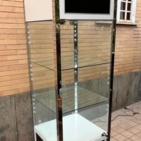 vetrina espositore in vetro con luce led 