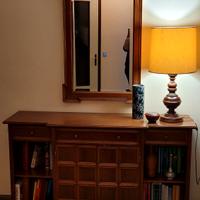 Credenza e specchio  anni ' 70 in noce massello