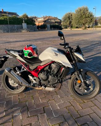 Hornet 750 2025