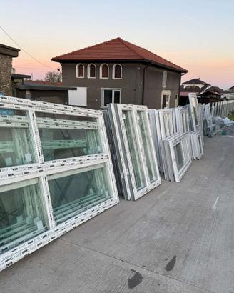 INFISSI IN PVC COLORE BIANCO