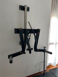 Lateral raise machine delts