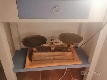 Roberval vintage ferro e ottone 