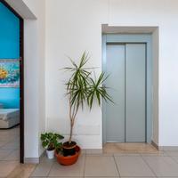 Recente trivano con ascensore