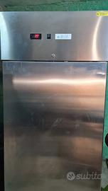 Armadio Frigo / congelatore 700 lt  0 a 10°