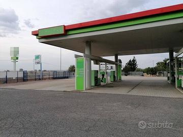 Complesso distribuzione carburanti a Lucera (FG)