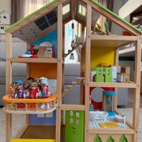 Casetta in legno Hape+bambole+animaletti+patio