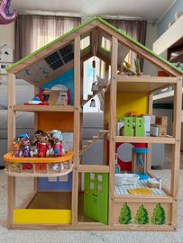 Casetta in legno Hape+bambole+animaletti+patio