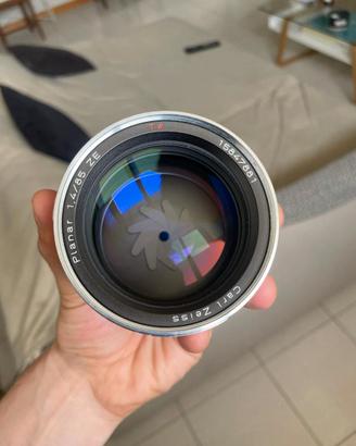 85mm ZEISS Planar 1.4 Canon EF