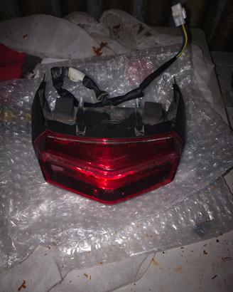 fanale posteriore Yamaha tenere 700