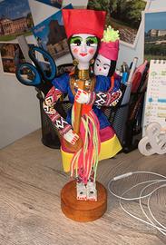 statuina thailandese-mamma e figlia