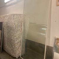 Porta con vetro riflettente