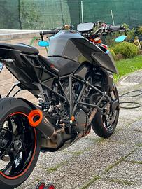Ktm 1290 super duke r