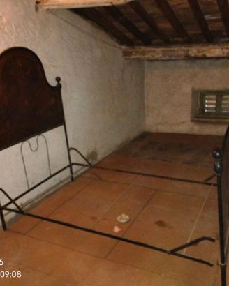 letto in ferro battuto antico
