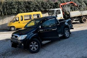 TOYOTA HILUX 3.0 D4D