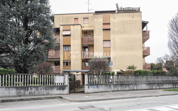 Appartamento a Solaro Via Borromeo D'Adda 3 locali