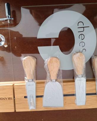 Tagliere in Vetro e Legno + Coltelli per formaggio