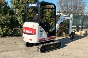 E217 Mini escavatore 17 q.li Bobcat 320 carro fiss