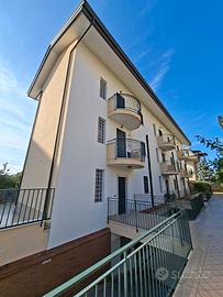 Luminosissima villetta capofila in stile moderno