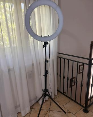 Ring light