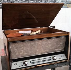 Radio anni '60 con giradischi