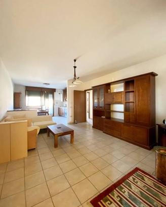 Appartamento di 100 m² con 3 locali e box auto a F